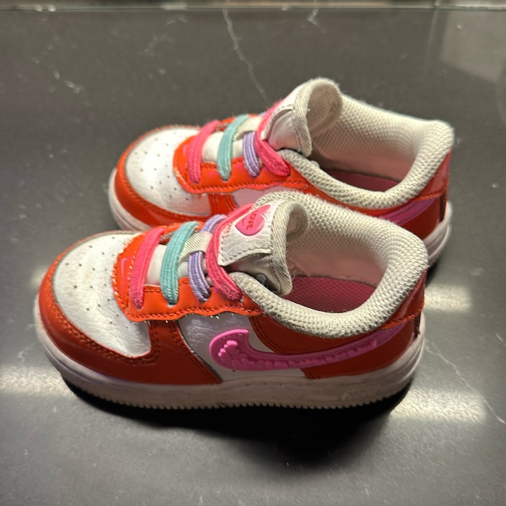 Nike sneakers 8c